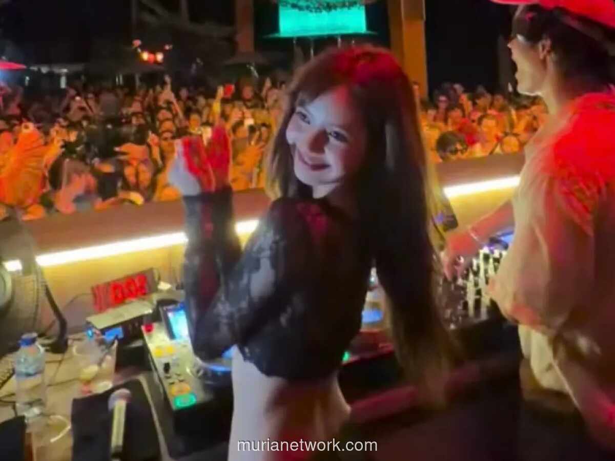 Lisa BLACKPINK Terlihat Berpesta di Kelab Bali Usai Rangkaian Aktivitas di Jakarta