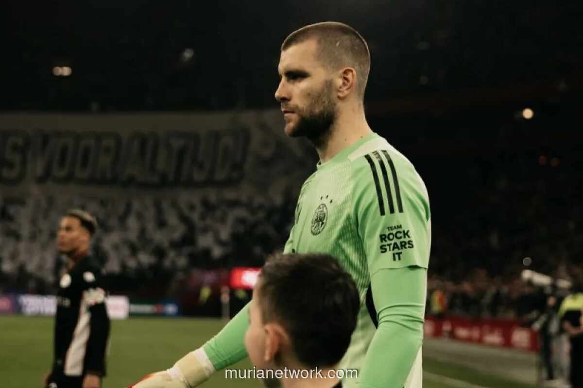 Debut Maarten Paes di Ajax Berakhir Imbang 1-1 Lawan NEC Nijmegen