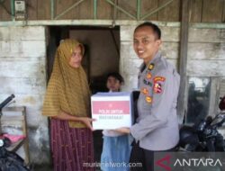 Taruna STIK Bantu Warga Korban Banjir Bandang di Aceh Barat