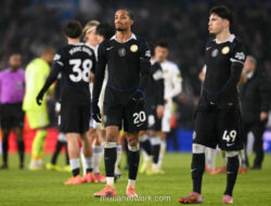 Rosenior Akui Dilema Chelsea: Serangan Meledak, Pertahanan Masih Bocor