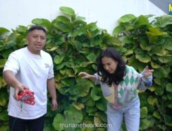 Azia Riza dan Boengkoes Kacaukan Tantangan Ringan di Maniak