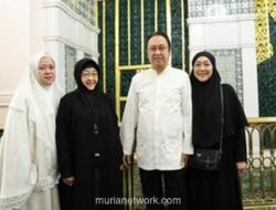 Megawati dan Keluarga Ziarah ke Makam Rasulullah di Madinah