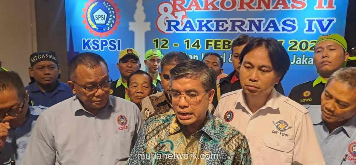 Menaker Apresiasi Penggabungan Serikat Pekerja Penerbangan ke KSPSI