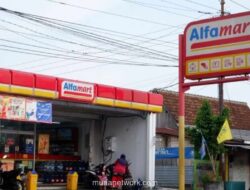 Pemerintah Usulkan Penghentian Ekspansi Alfamart dan Indomaret di Desa