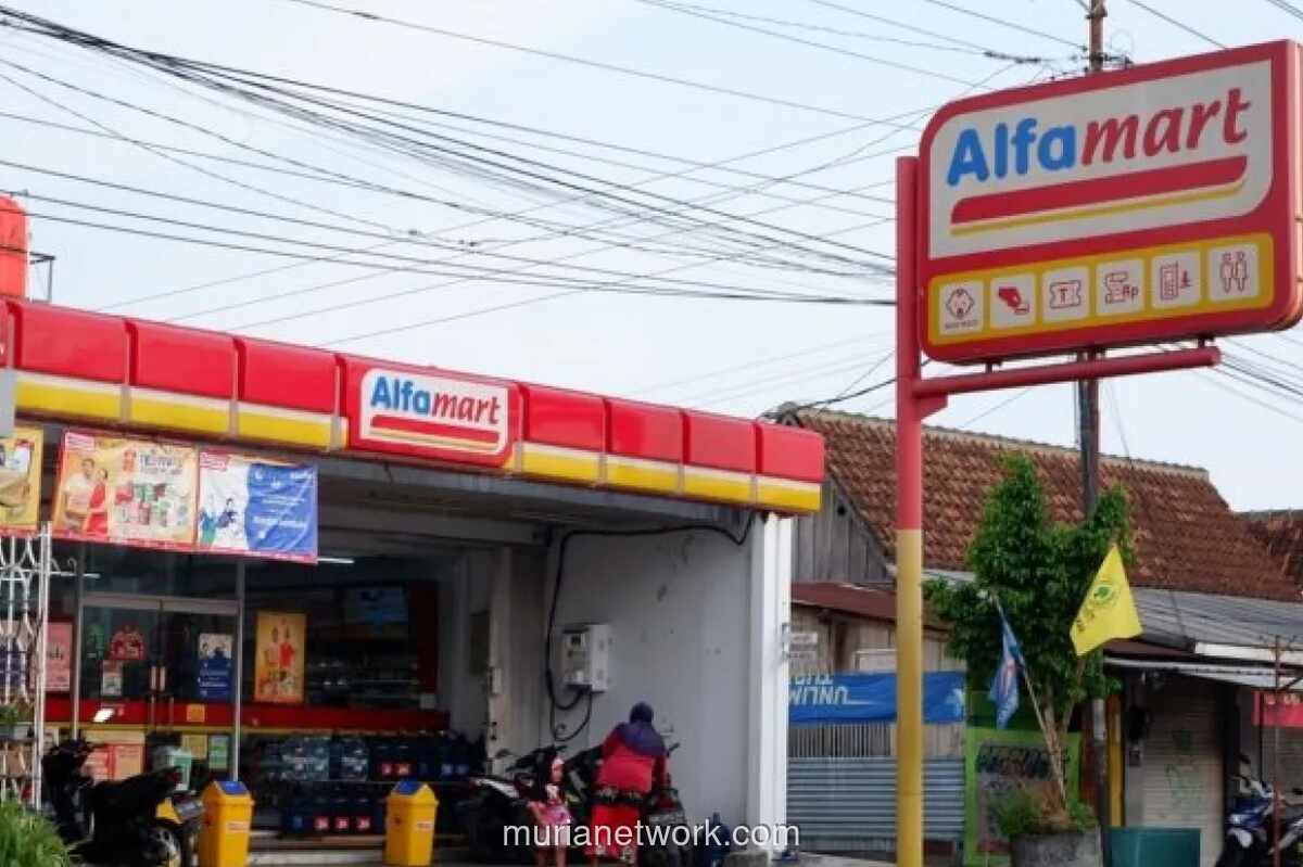Pemerintah Usulkan Penghentian Ekspansi Alfamart dan Indomaret di Desa