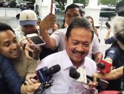 Trenggono Hanya Senyum Saat Ditanya Polemik Anggaran Kapal Ikan dengan Menkeu