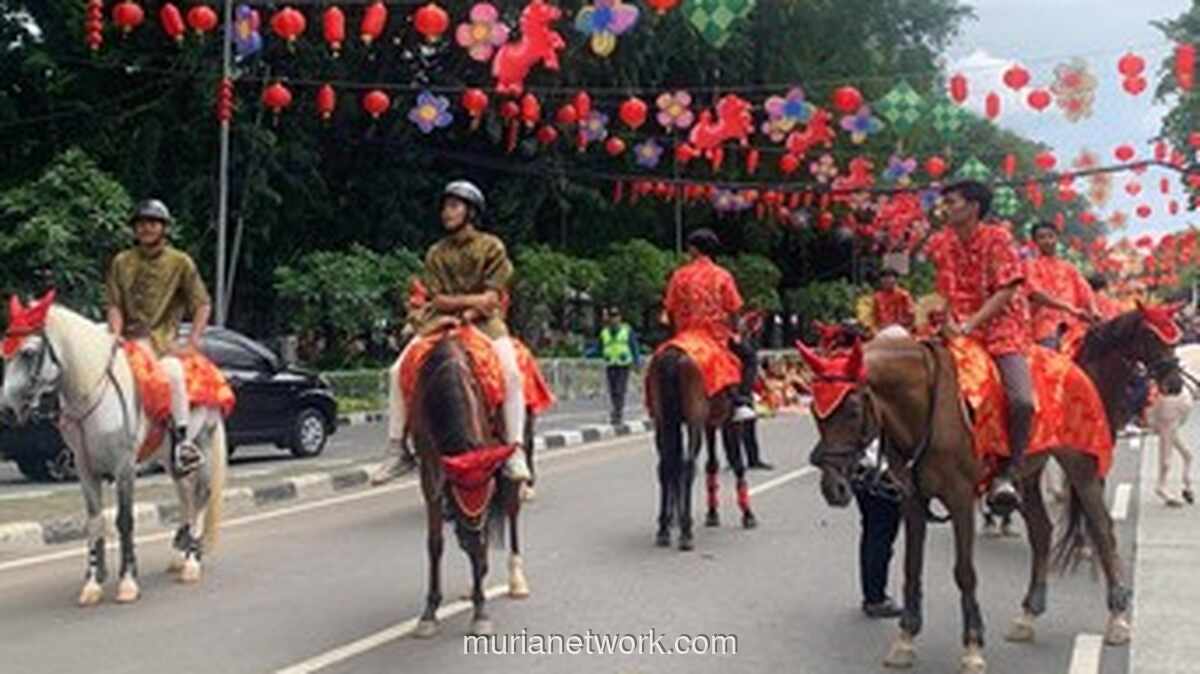 Parade Imlek Nasional 2026 Dibuka dengan Tanda Kerukunan di Lapangan Banteng