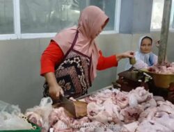 Harga Daging Ayam di Pasar Prawirotaman Yogyakarta Naik Menjelang Ramadan