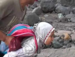 Siswa SD dan Ayahnya Selamat Usai Terseret Banjir Lahar di Sungai Regoyo