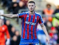 Manchester United dan Liverpool Berebut Adam Wharton dengan Harga £80 Juta