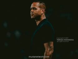 Patrick Kluivert Kembali ke Dunia Sepak Bola sebagai Duta Cruyff Foundation