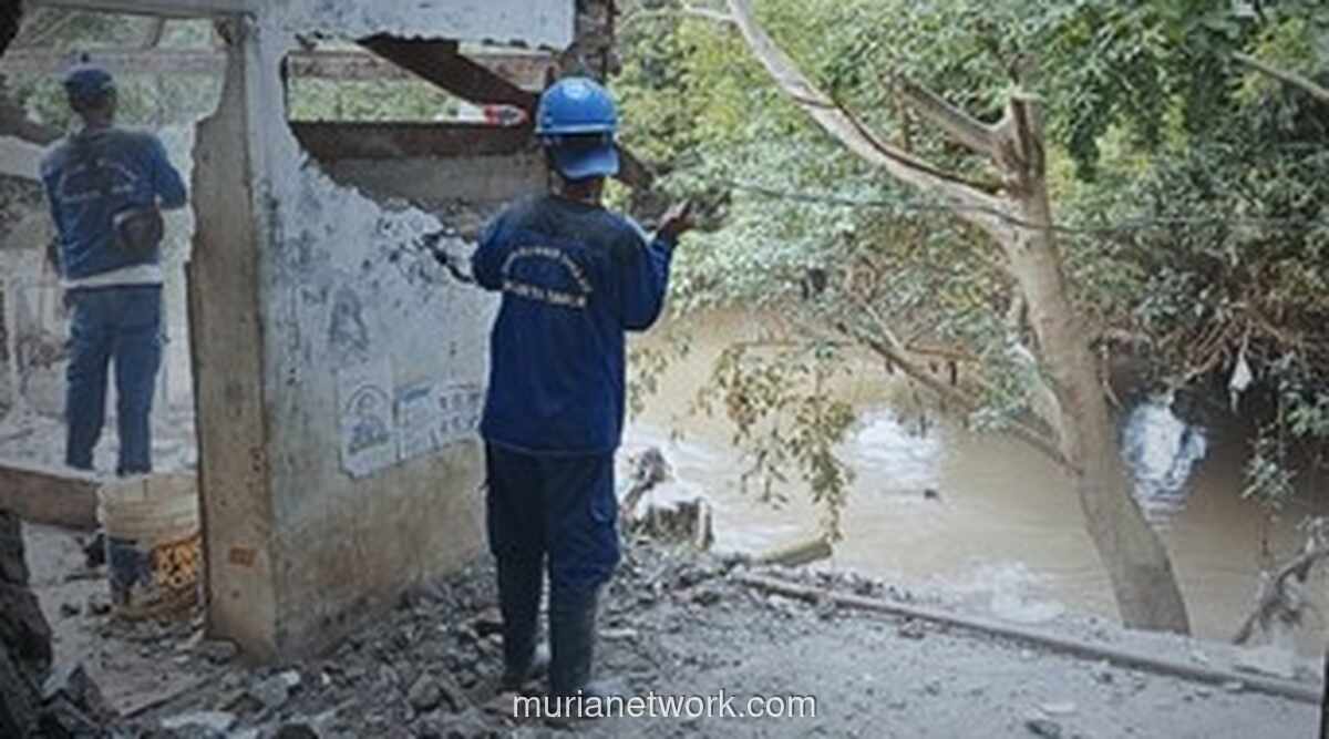 Normalisasi Kali Ciliwung Kembali Digiatkan, Pembongkaran Bangunan di Bantaran Dimulai