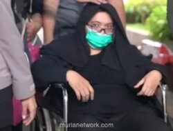 Majikan di Bogor Diperiksa Polisi Usai Diduga Aniaya ART, Keluar Mapolres Pakai Kursi Roda