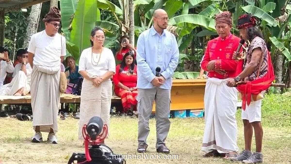 Pandji Pragiwaksono Tuntaskan Kasus Adat di Toraja dengan Denda Babi dan Ayam