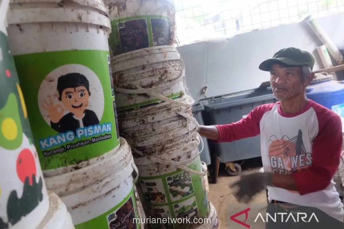 Kota Bandung Kerahkan 1.596 Petugas Pemilah Sampah di Setiap RW