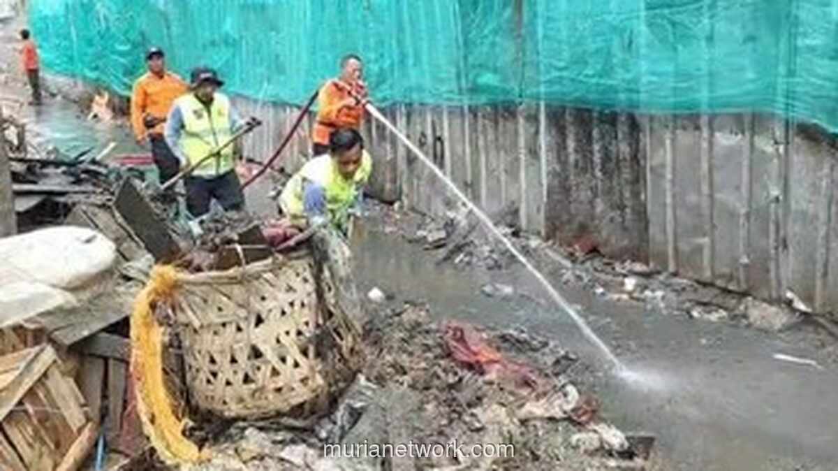 Pemkot Bogor, TNI, dan Polri Tertibkan Lapak dan Kabel Ilegal di Surya Kencana