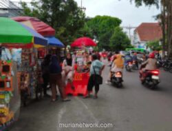 Pemkot Malang Wajibkan KTP Lokal untuk PKL di Alun-alun Merdeka