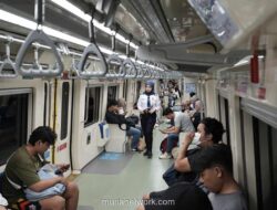 LRT Jabodebek Izinkan Penumpang Berbuka Puasa di Kereta dan Stasiun