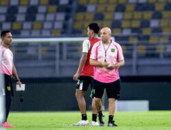 Tavares Tegaskan Fokus Penuh Bawa Persebaya Taklukkan Mantan Klub PSM