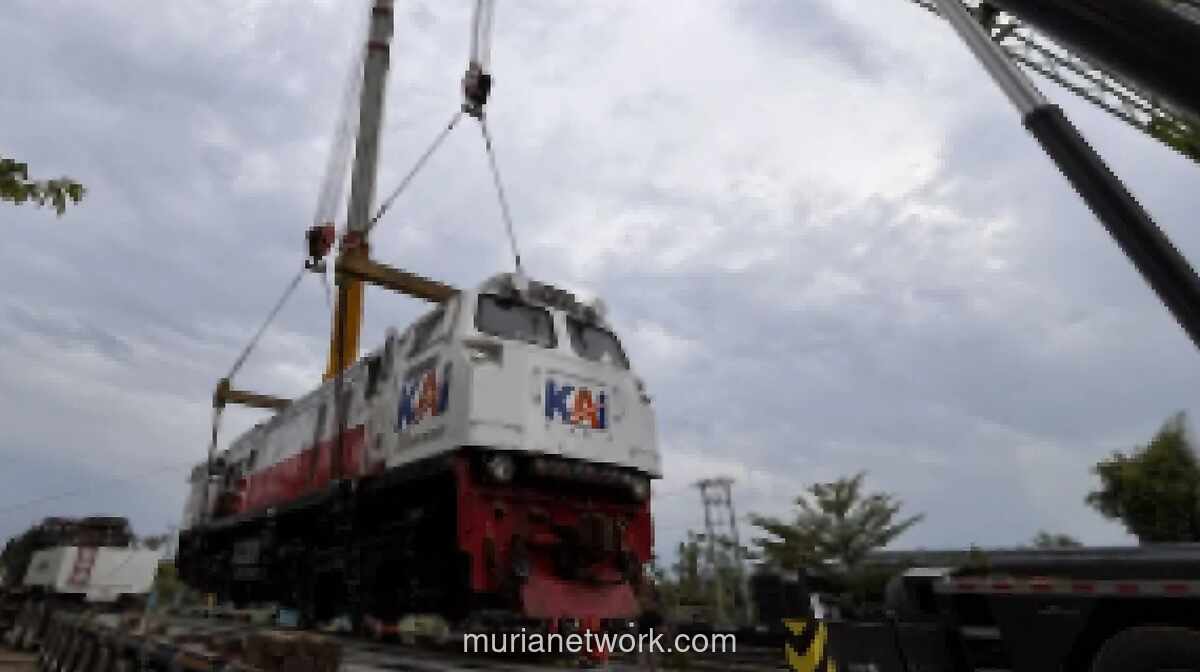 KAI Logistik Kirim 12 Lokomotif dari Sumatera ke Jawa untuk Persiapan Mudik Lebaran 2026