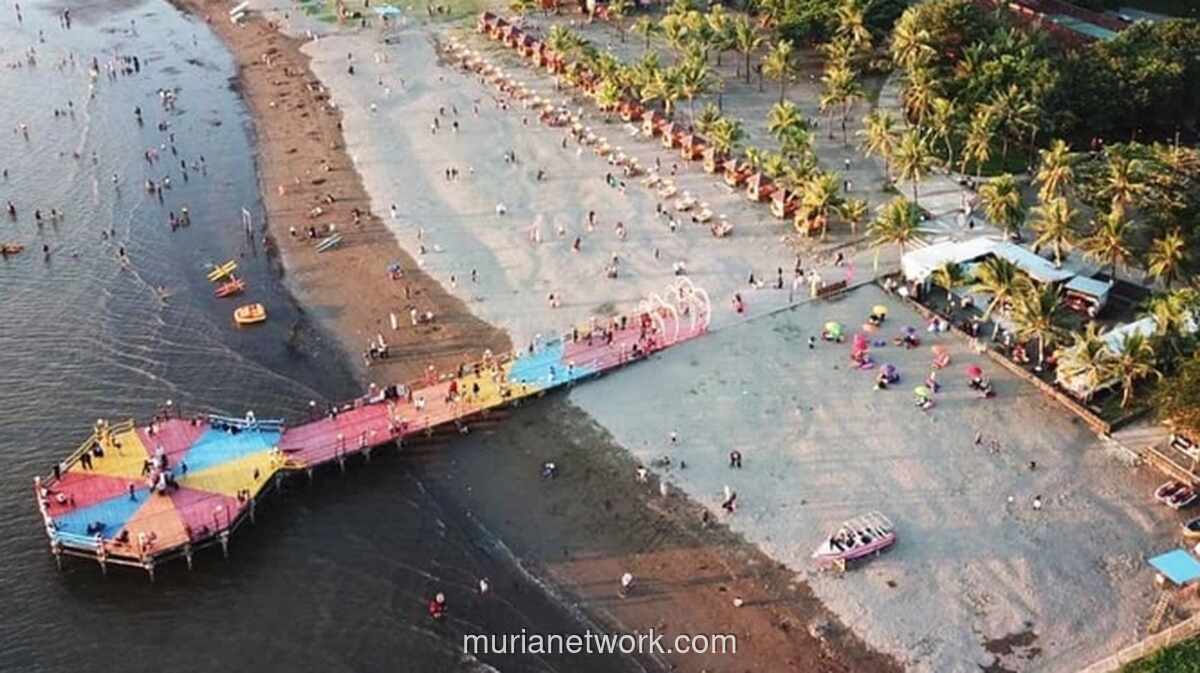 Pantai Akkarena Makassar: Destinasi Favorit Warga dengan Pemandangan Senja Memikat
