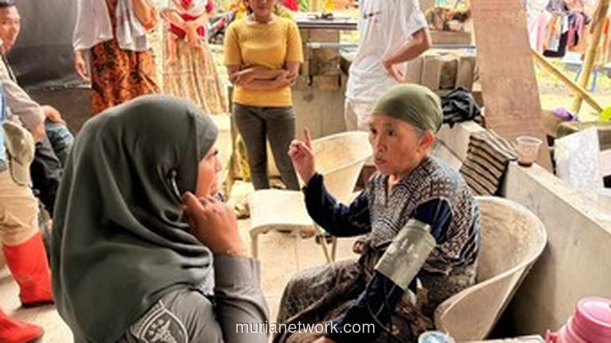 Polres Bogor Buka Pos Kesehatan Tangani Warga Terdampak Banjir Babakan Madang
