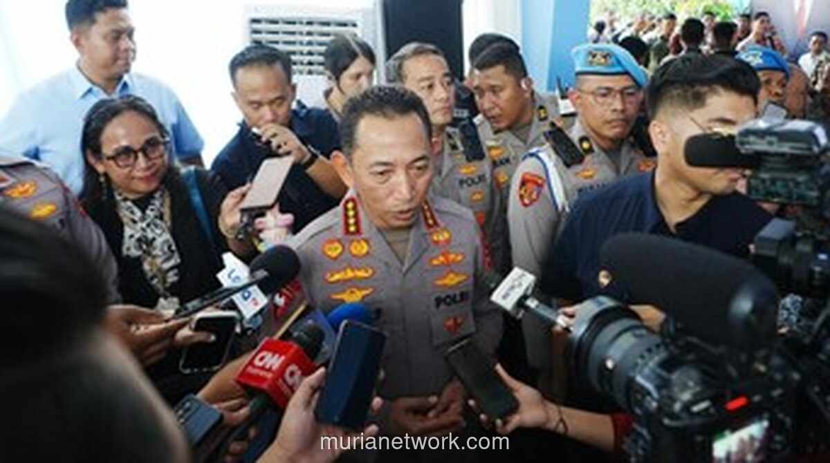 Kapolri Tinjau Huntara dan Salurkan Bantuan di Tapteng, Tegaskan Komitmen Pemulihan Pascabencana