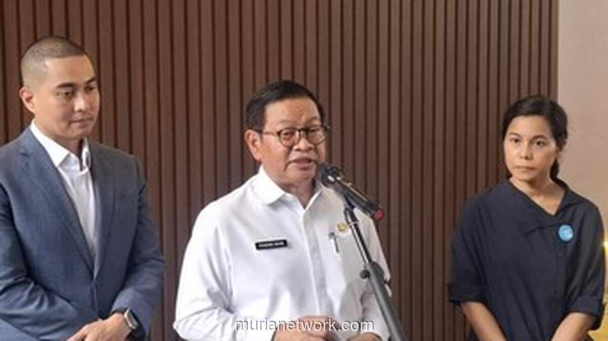 Gubernur DKI Targetkan Pengadaan Truk Sampah Listrik pada 2026