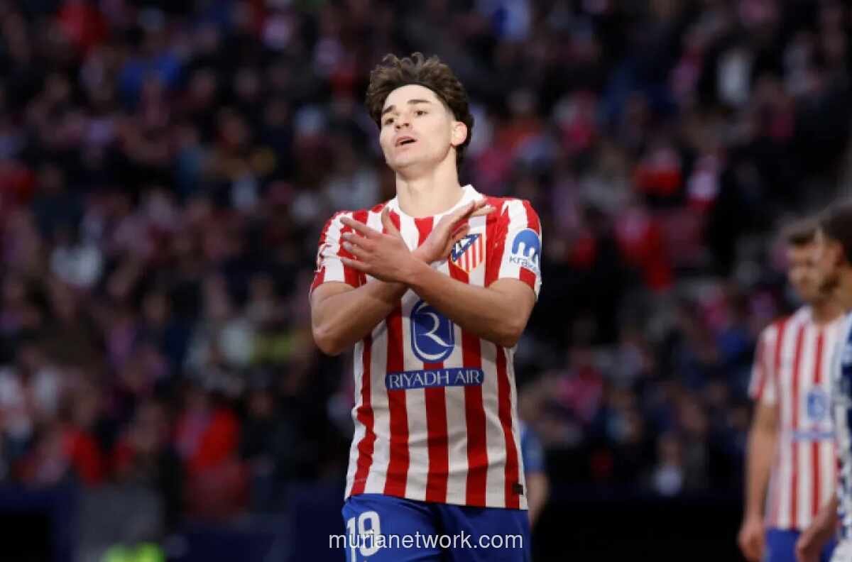 Presiden Atletico Madrid Bantah Ada Komunikasi Resmi Barcelona Soal Julian Alvarez