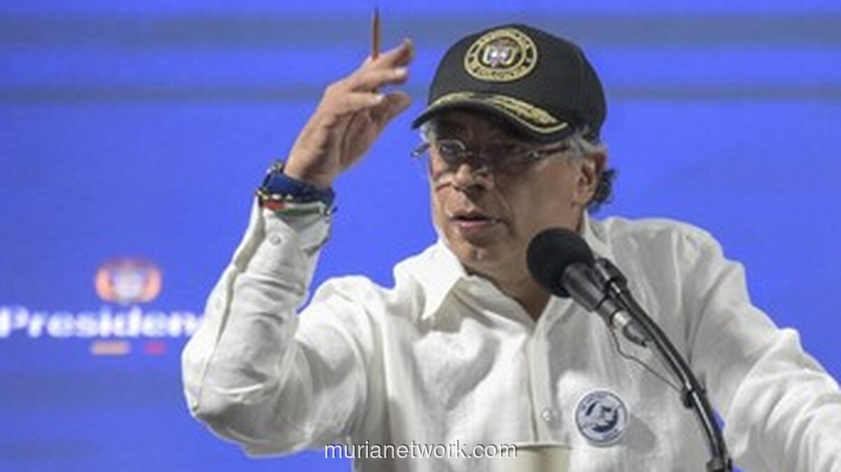 Presiden Kolombia Klaim Selamat dari Upaya Pembunuhan Saat Penerbangan Helikopter Dialihkan