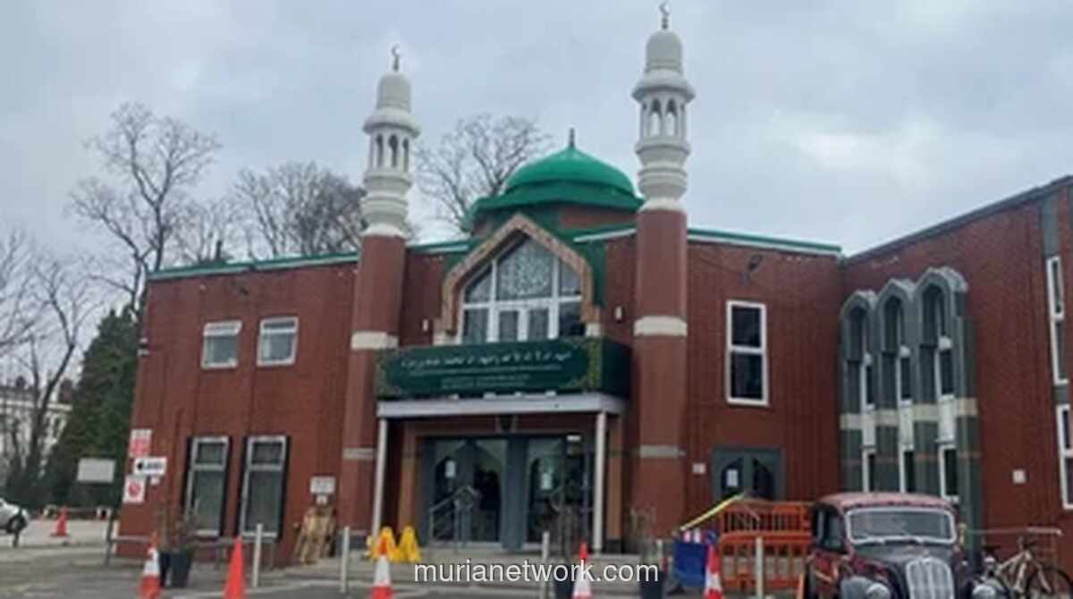 Pria Bersenjata Kapak dan Pisau Diamankan Saat Salat Tarawih di Masjid Manchester