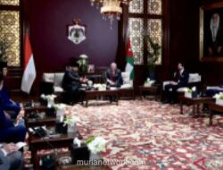 Raja Abdullah II Antar Langsung Prabowo hingga ke Pesawat di Amman