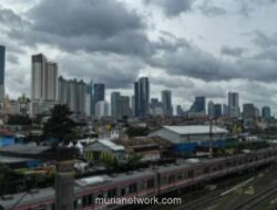 BMKG: Jakarta Berawan Tebal Sepanjang Hari, Hujan Ringan Diprakirakan di Timur Sore Ini