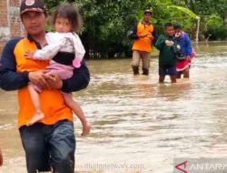 Tanggul Sungai Cabean di Demak Jebol, Ratusan Rumah dan Lahan Pertanian Terendam