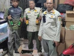 Satpol PP Jakarta Barat Sita Lebih dari 2.000 Botol Miras Ilegal Selama Ramadan