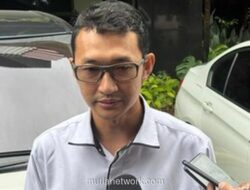 Buron Kasus Suap Impor, Jhon Field Menyerahkan Diri ke KPK