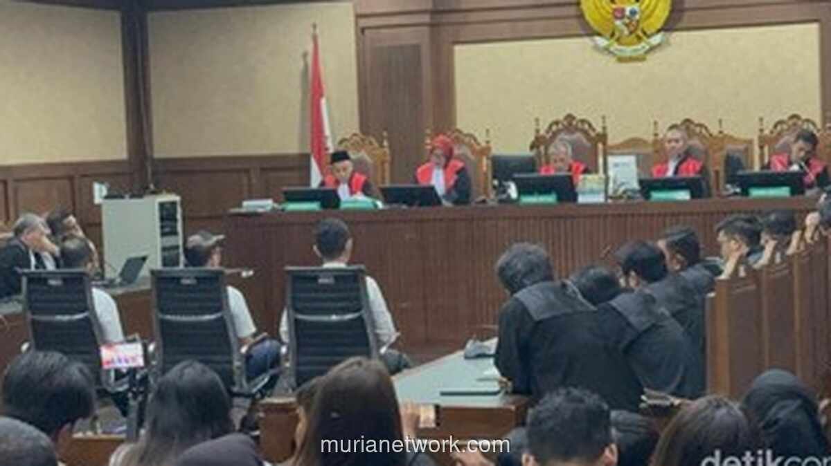 Sidang Korupsi Minyak Mentah Berlanjut hingga Dini Hari, Enam Eks Petinggi Pertamina Divonis 9-10 Tahun Penjara