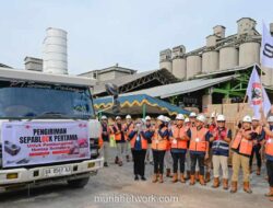 SIG Salurkan 36.000 Bata Interlock untuk Huntap Pascabencana di Padang