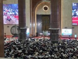 Ribuan Jemaah Padati Masjid Istiqlal untuk Salat Tarawih Perdana Ramadan