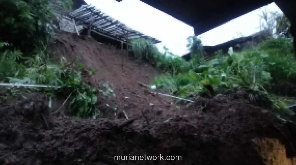 Longsor di Karanganyar, Pasangan Lansia Tertimpa Reruntuhan Rumah