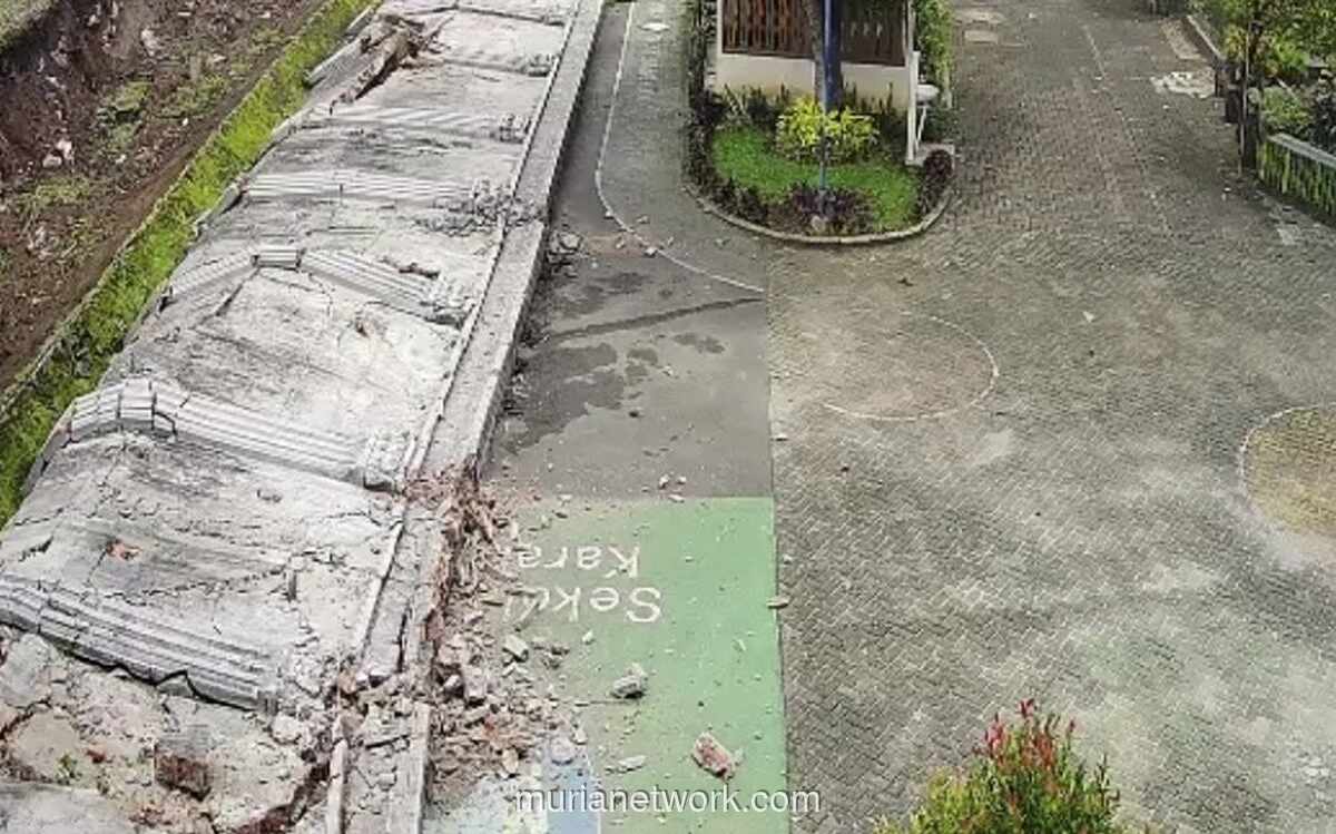 Tembok Mewah Ambruk di Kalibata, Halaman SMPN 182 Rusak Parah