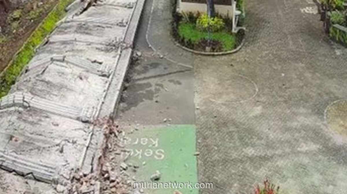 Tembok SMPN 182 Jakarta Roboh, Sudah Ada Peringatan Kondisi Miring