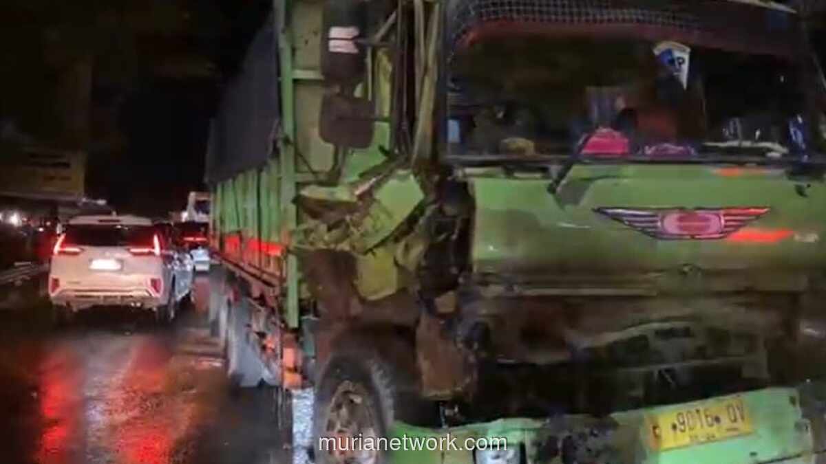Rem Blong Truk Pasir Picu Tabrakan Beruntun di Exit Tol Cilegon Timur