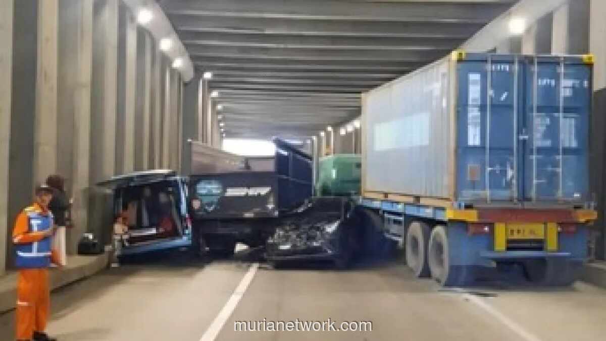 Tabrakan Beruntun Tujuh Kendaraan di Underpass Tol Jagorawi, Tak Ada Korban Jiwa