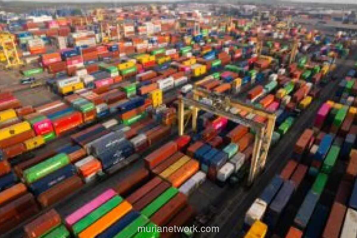 Trump Naikkan Tarif Impor ke 15% Usai Kalah di Mahkamah Agung