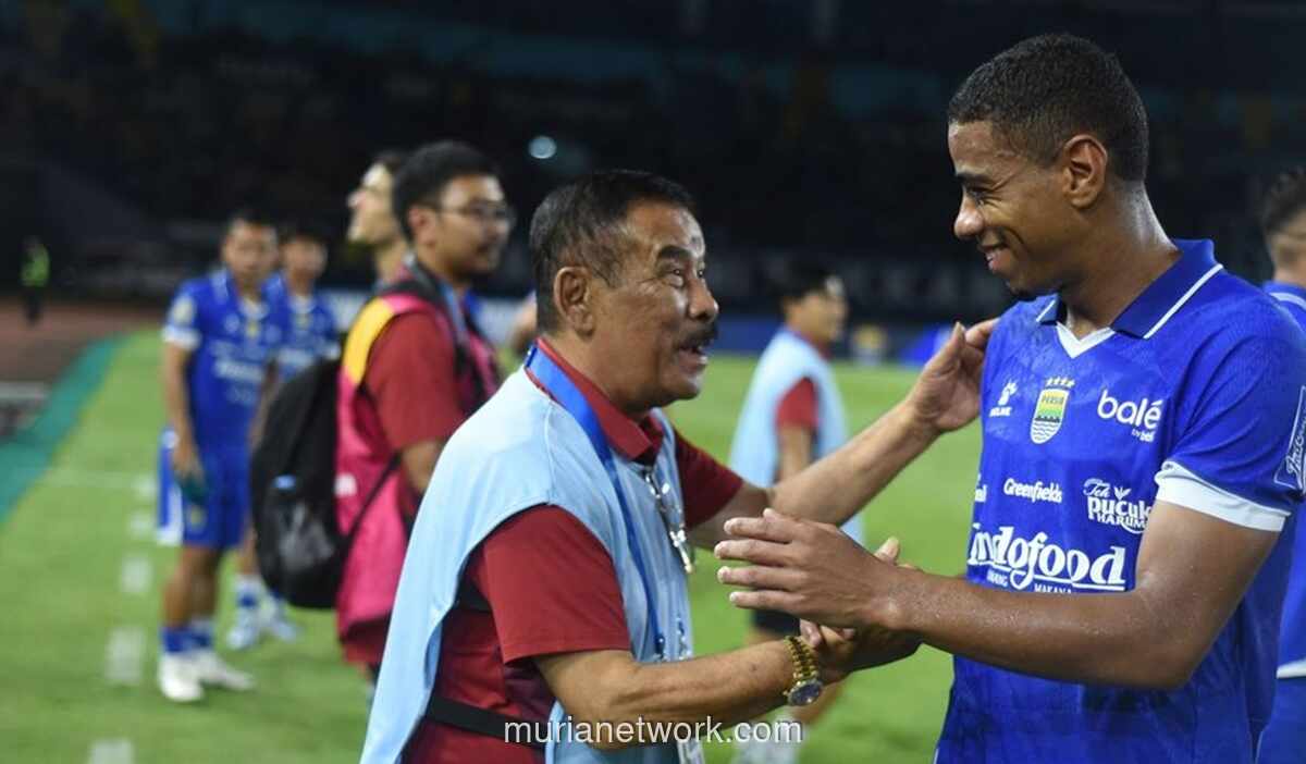 Manajer Persib Ingatkan Skuad untuk Tak Anggap Enteng Persebaya di Laga Klasik