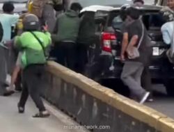 Toyota Calya Ugal-ugalan di Gunung Sahari, Dikejar Warga hingga Rusak