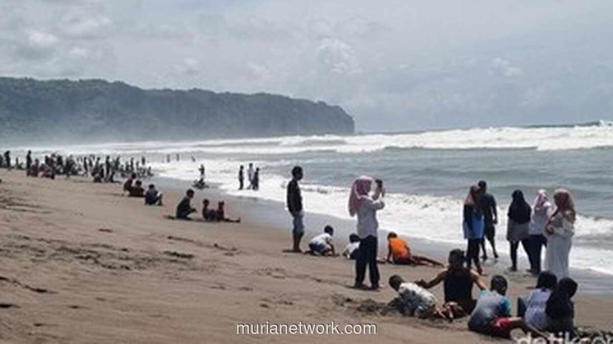 Dispar Bantul Tegaskan Pengambilan Foto di Pantai Parangtritis Boleh, Kecuali untuk Komersial
