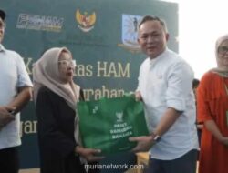 Wamen HAM Serahkan Bantuan Sembako dan Tegaskan Komitmen Penyelesaian Kasus Mei 1998 di Klender