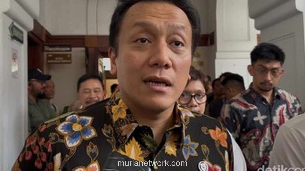 Wamen LHK Imbau Warga Hindari Air Sungai Jaletreng yang Memutih Diduga Tercemar Pestisida